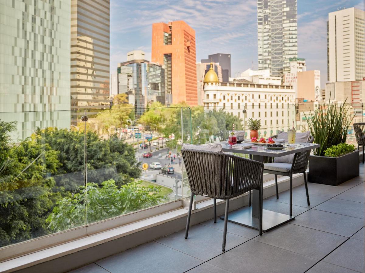 מקסיקו סיטי Fiesta Americana Reforma מראה חיצוני תמונה The rooftop terrace at the Hotel Indigo San Diego