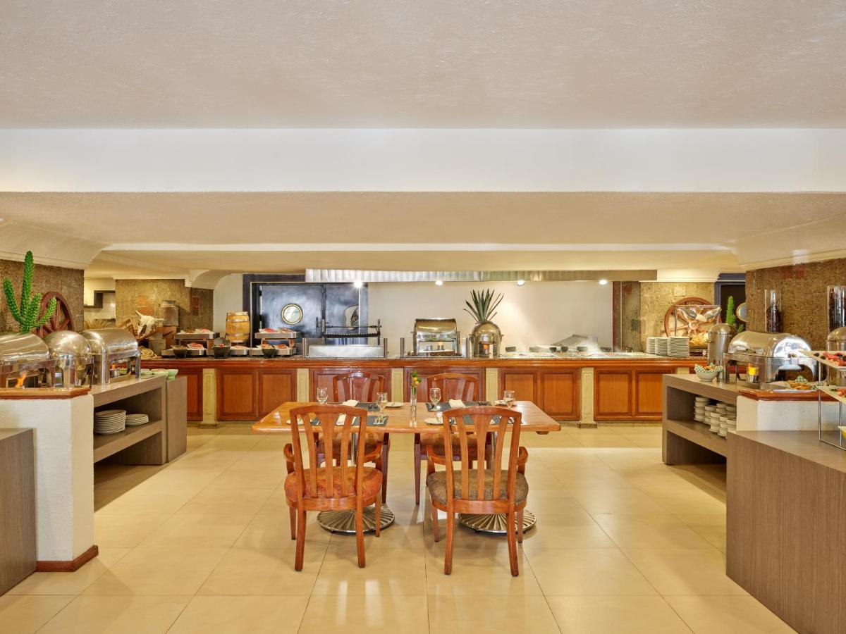 מקסיקו סיטי Fiesta Americana Reforma מראה חיצוני תמונה The buffet at the hotel