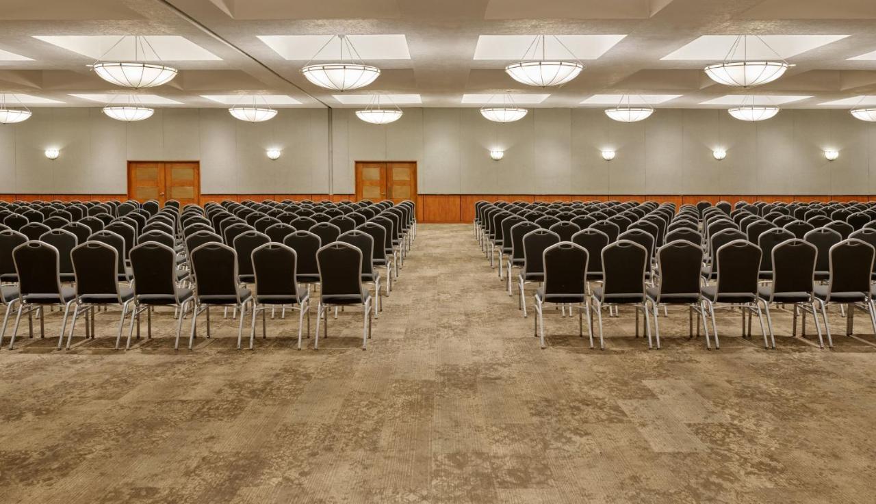 מקסיקו סיטי Fiesta Americana Reforma מראה חיצוני תמונה The ballroom at the Hilton San Francisco