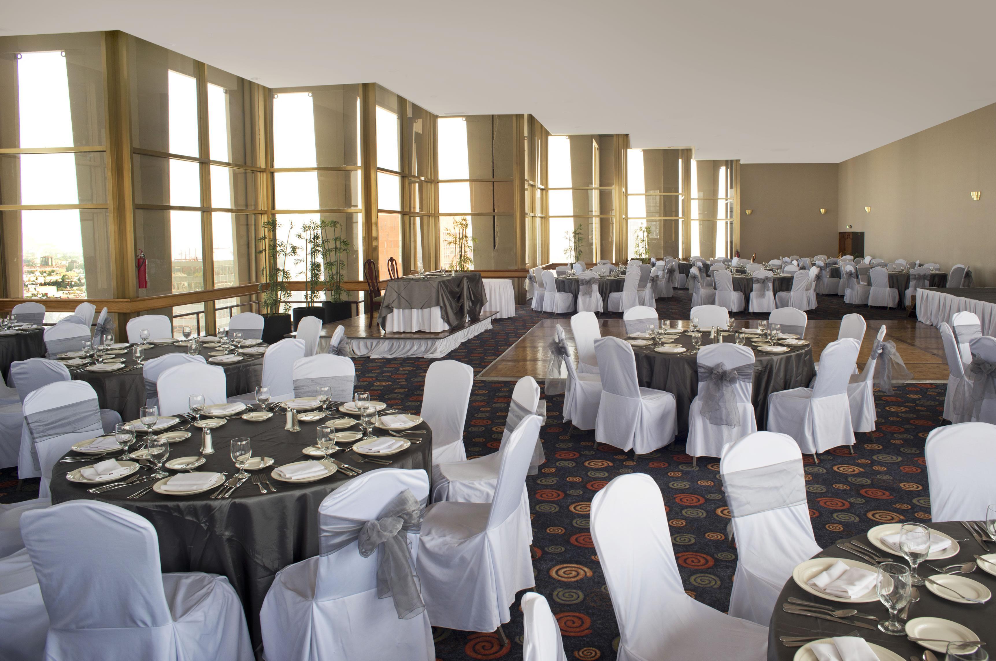 מקסיקו סיטי Fiesta Americana Reforma מראה חיצוני תמונה The ballroom at the Sheraton Centre
