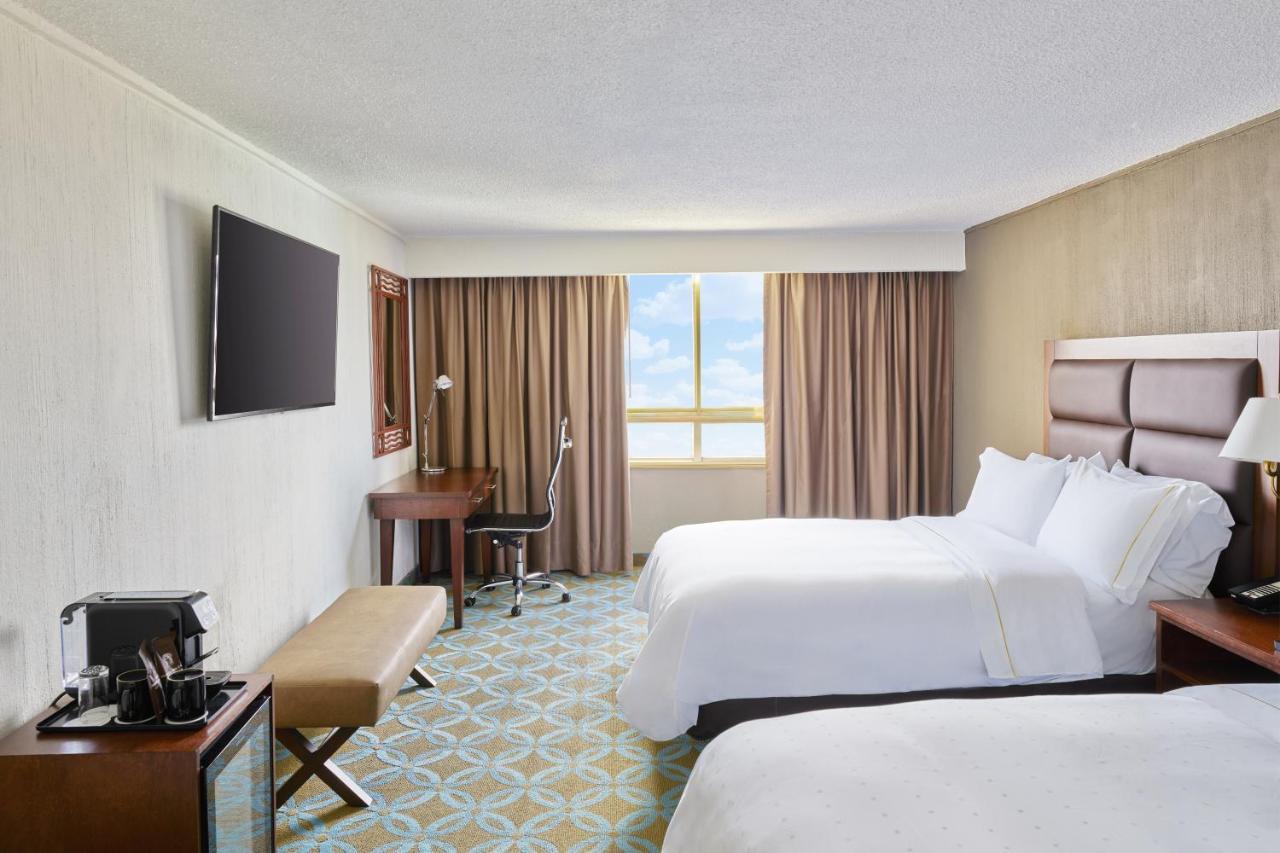 מקסיקו סיטי Fiesta Americana Reforma מראה חיצוני תמונה A guest room at the Hilton San Francisco